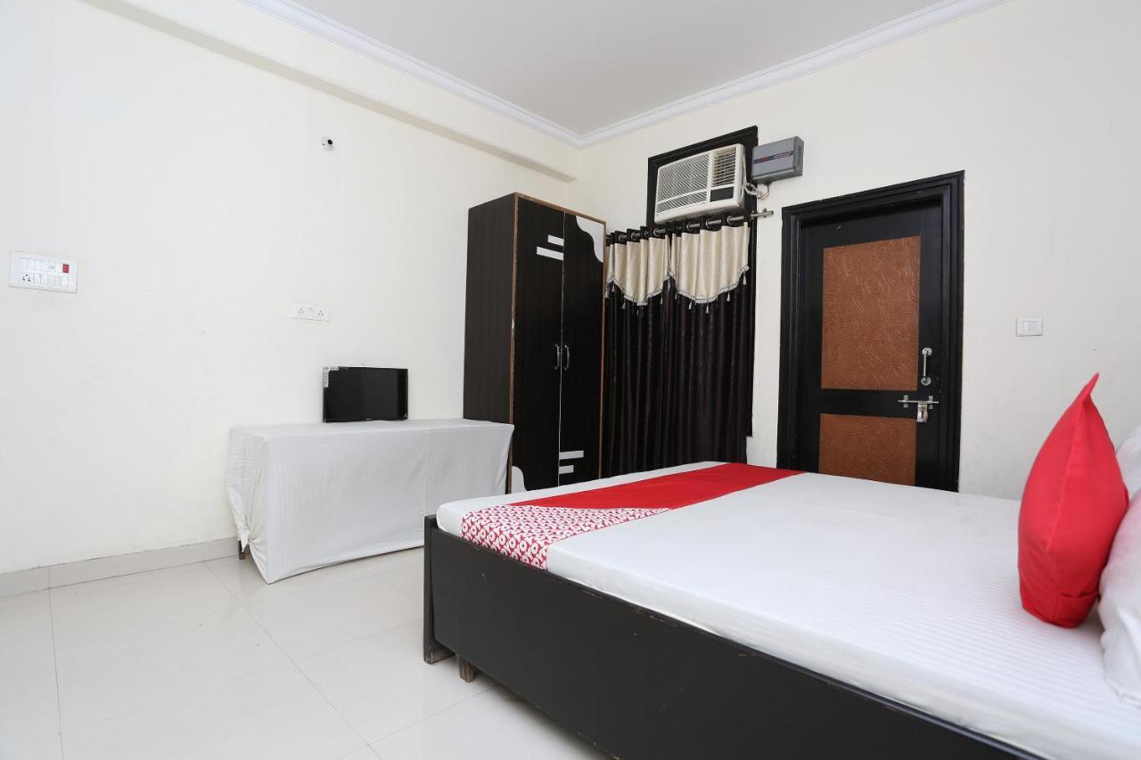 Oyo 40446 Yas Residency Hotel Alīgarh Exterior foto